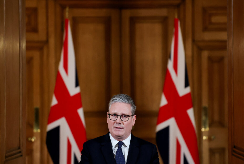 Demisii în lanț în guvernul britanic condus de Keir Starmer: Vicepremierul și ministrul investițiilor își părăsesc funcțiile