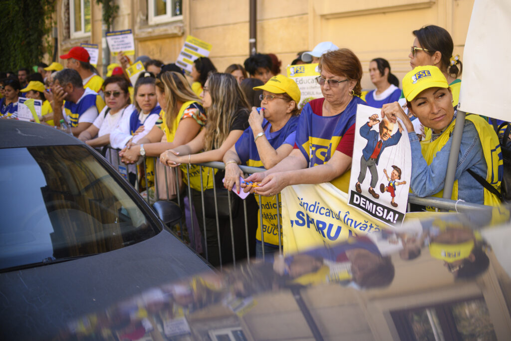 Protest al sindicatelor din învățământ, așteptat astăzi în fața Guvernului. ANOSR se va alătura manifestației / Ce solicită sindicatele prin acest protest