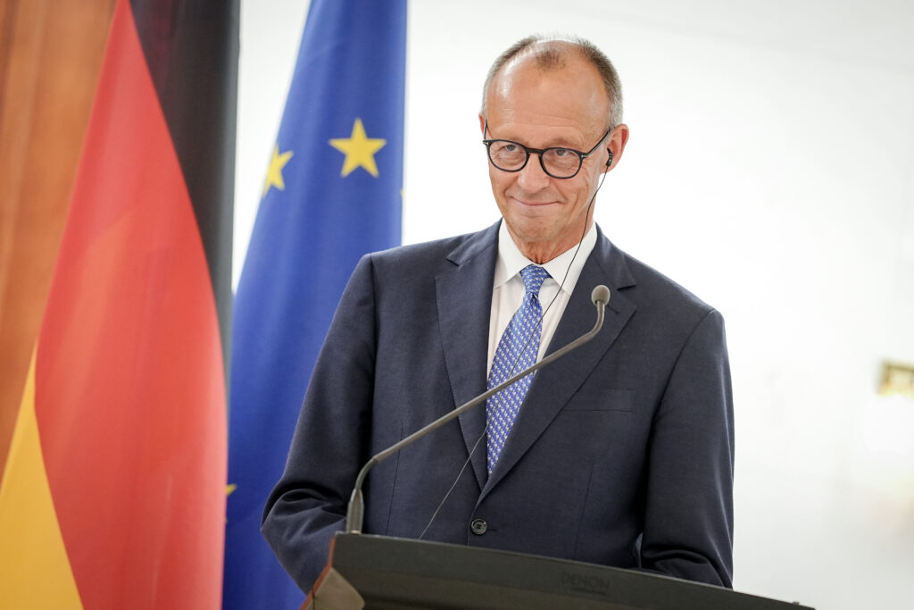 „Vrem să profităm de marile oportunități”. Cancelarul Merz susține că Germania trebuie să conducă transformarea industriei auto