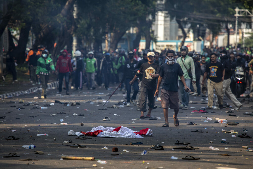 Indonezia: Studenții acuză forțele de securitate de „atac brutal” asupra universităților