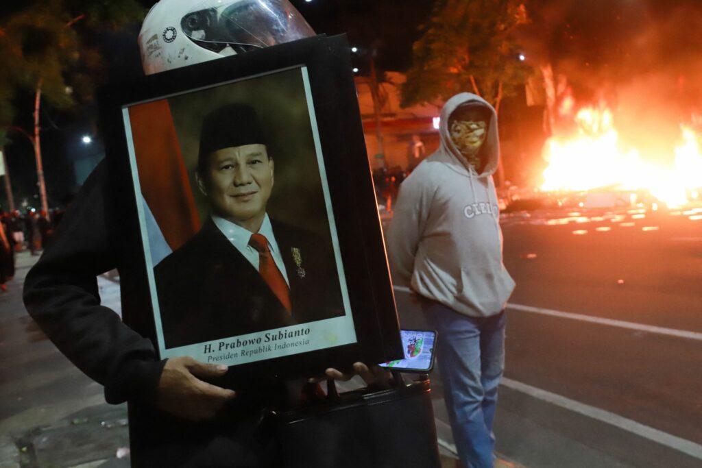 Proteste de amploare în Indonezia: Cel puțin 20 de persoane sunt date dispărute