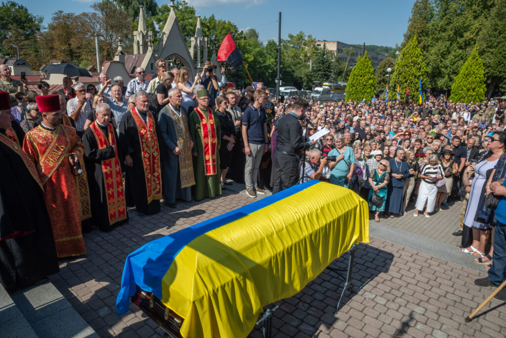 „Aceste crime vor continua ani de zile”: moartea deputatului ucrainean expune campania de asasinat