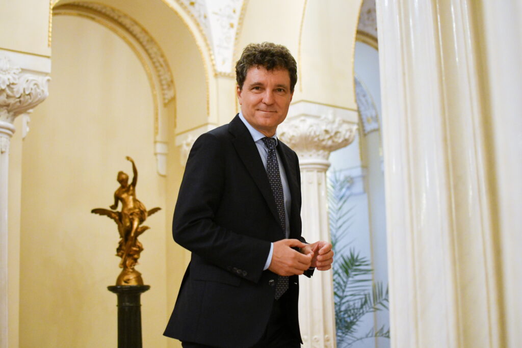 Nicușor Dan, despre situația economică a României: cred că ne-am îndepărtat de o zonă periculoasă