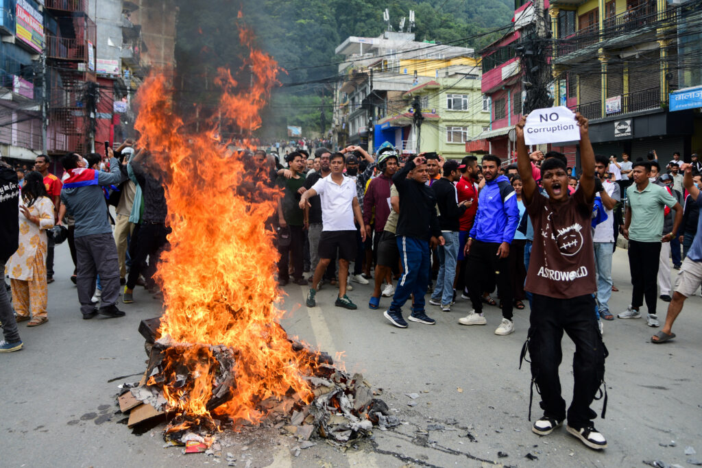 Nepal. Președintele dizolvă parlamentul și anunță alegeri parlamentare pentru 5 martie