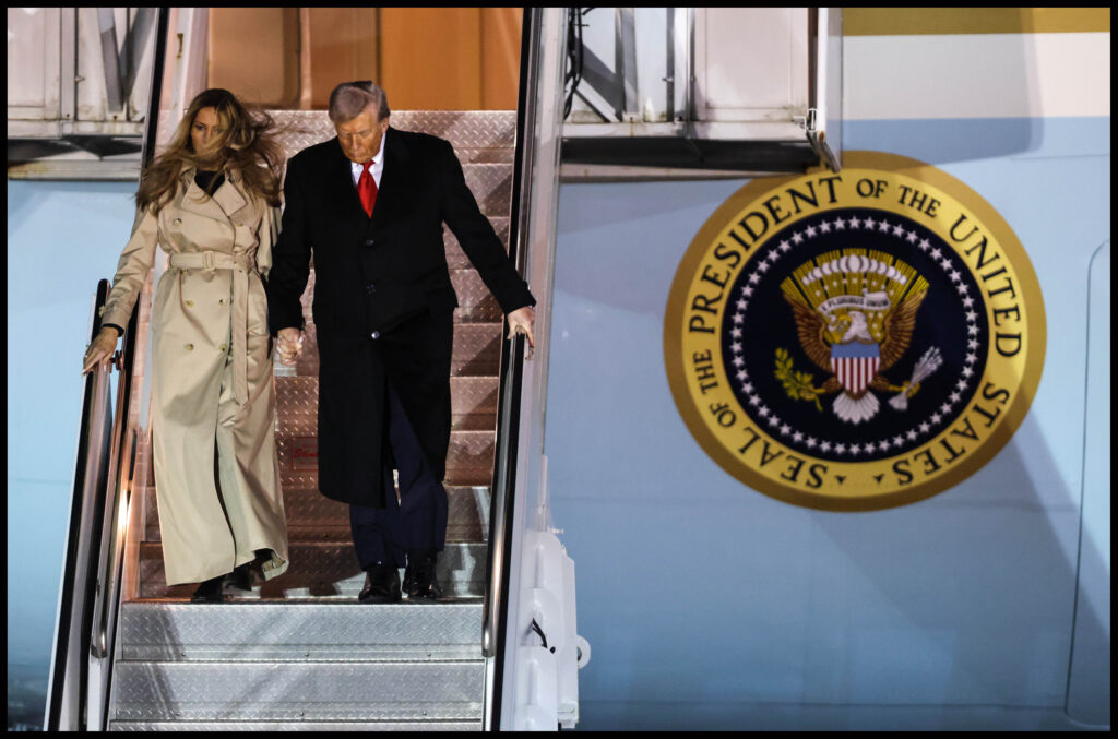 Trump începe a doua vizită de stat în Marea Britanie, între fast regal și proteste