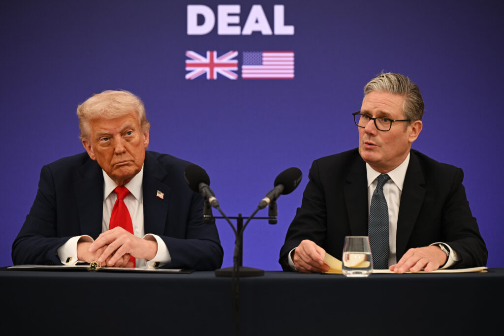 Starmer respinge comentariile președintelui Trump privind introducerea Legii Sharia în Londra