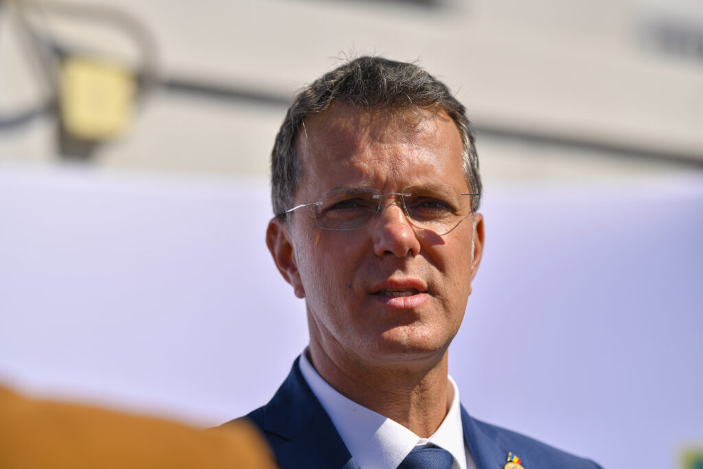 Moșteanu, în vizită oficială în Luxemburg: consolidarea cooperării în domeniul apărării