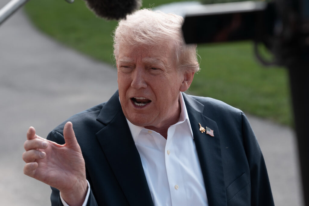 De ce Trump a mutat submarine nucleare lângă Rusia? Explicația președintelui american