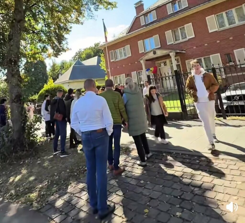 Alertă cu bombă la ambasada din Bruxelles a Republicii Moldova / Misiunea diplomatică a fost evacuată în totalitate