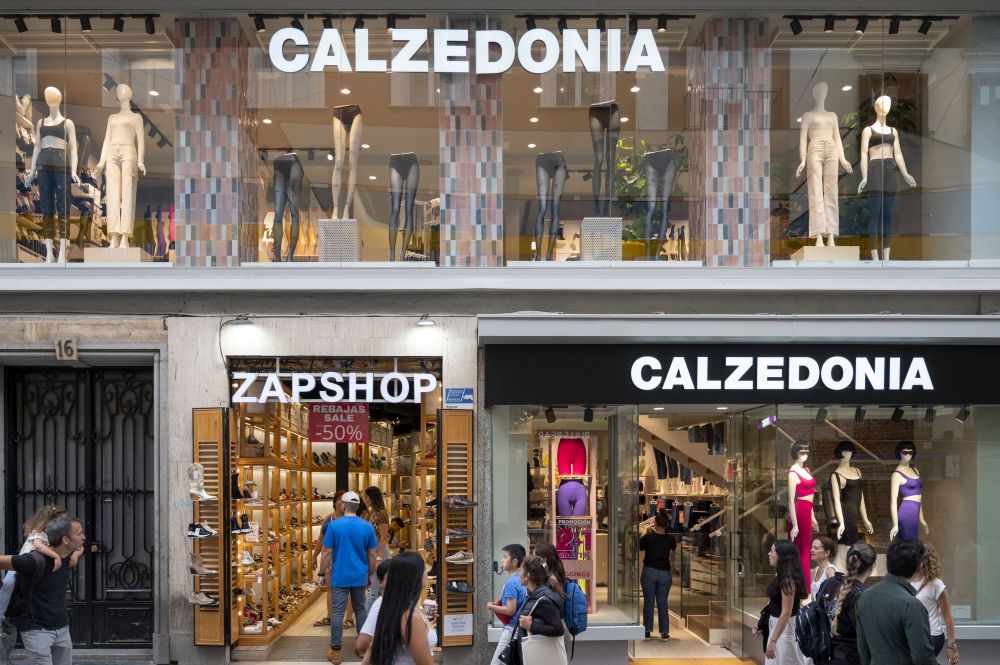 Cum a ajuns imperiul familiei Veronesi, deținător al brandului Calzedonia, de la dresuri și șosete low-cost la iahturi de lux