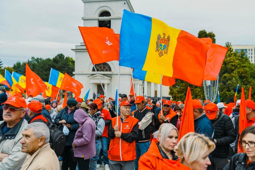 Protest la Chișinău, convocat de Blocul Patriotic. Poliția avertizează că oamenilor li se promit bani pentru a participa