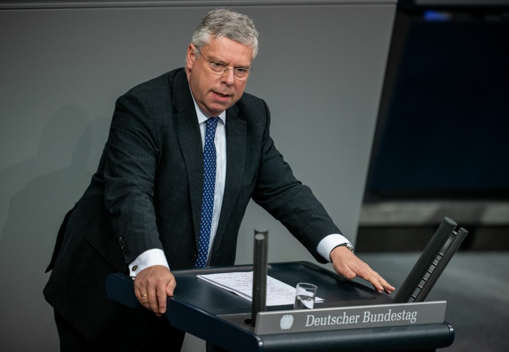 „Kremlinul are nevoie de un semnal clar de oprire”. Un parlamentar german propune doborârea avioanelor rusești care încalcă spațiul aerian al NATO