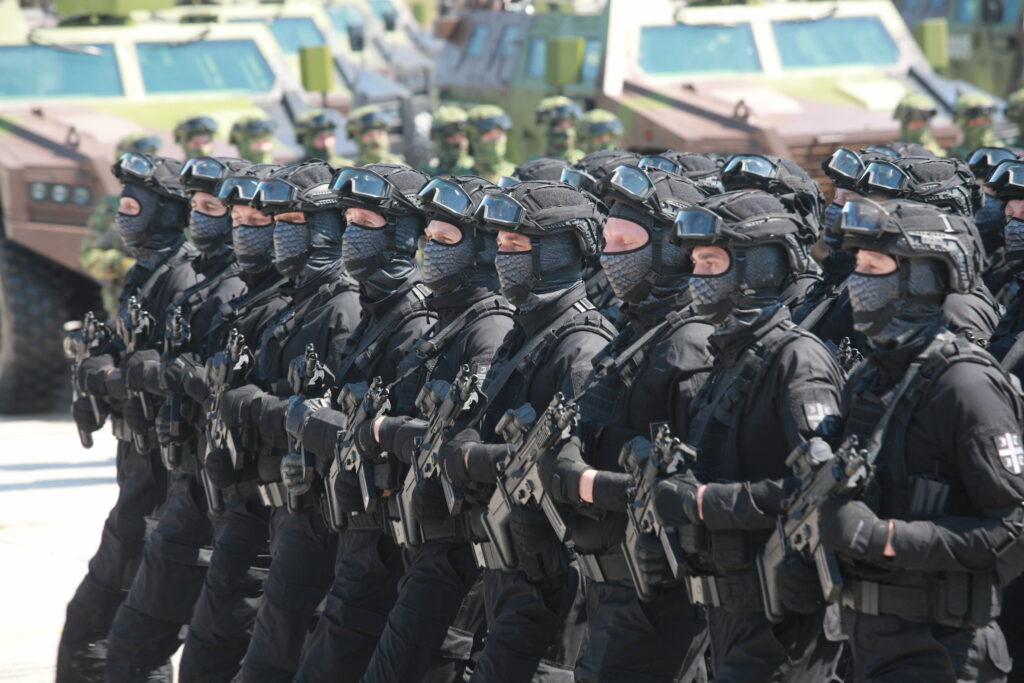 Cea mai mare demonstrație de forță militară din istoria țării. Serbia a organizat o paradă militară de amploare în care a prezentat tancuri, avioane și sisteme de rachete