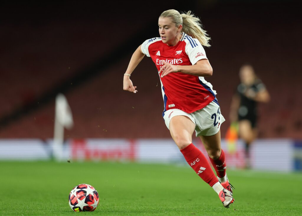 Alessia Russo, cea mai valoroasă fotbalistă în Anglia în 2025, își prelungește contractul cu Arsenal