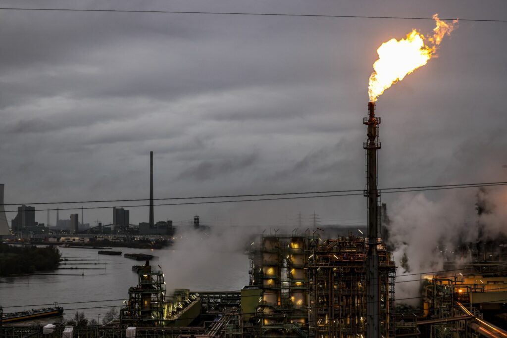 Producătorii europeni de oțel cer UE tarife de protecție, după modelul SUA: „altfel nu vom supraviețui”