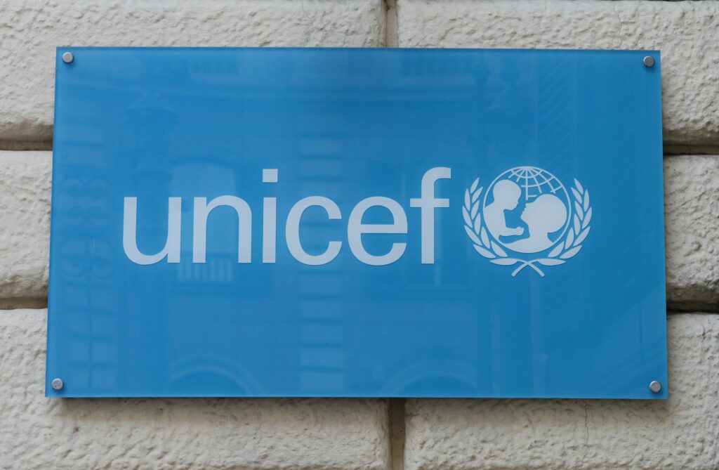 UNICEF: Israel blochează livrarea de seringi și lapte praf pentru copiii din Gaza