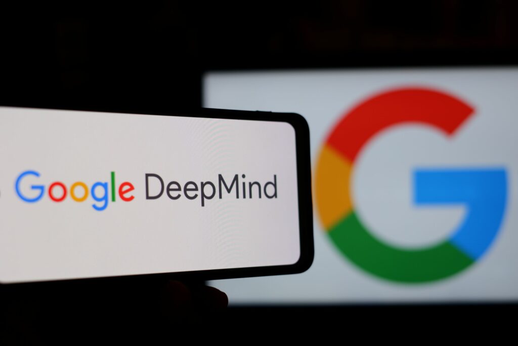 Google DeepMind anunță o descoperire „istorică” în rezolvarea problemelor cu inteligența artificială