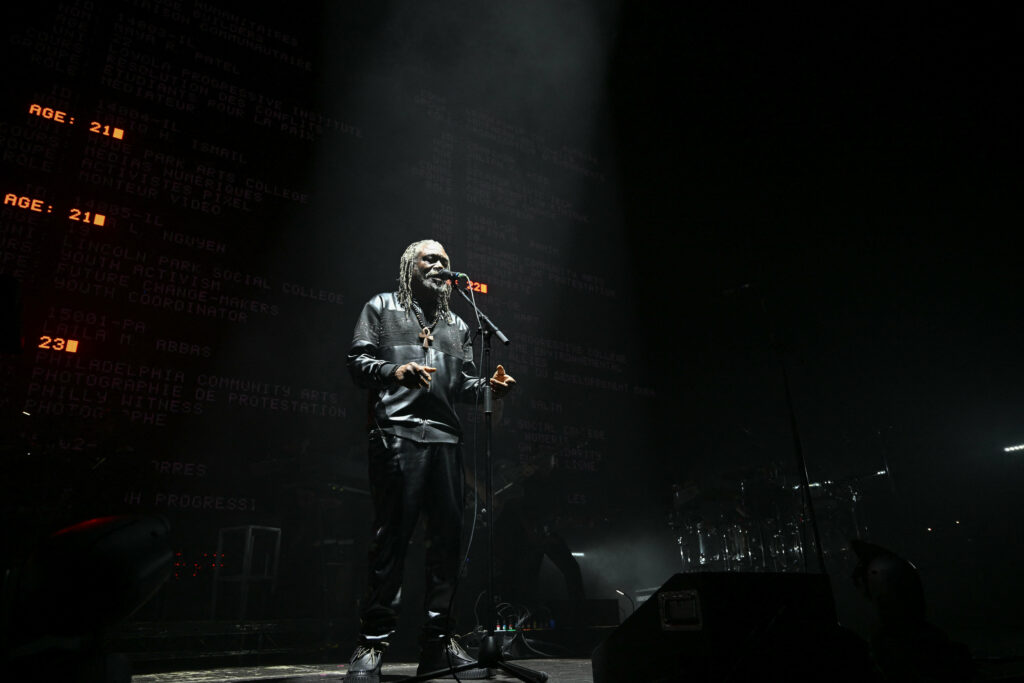 Massive Attack își retrage muzica de pe Spotify, în semn de protest