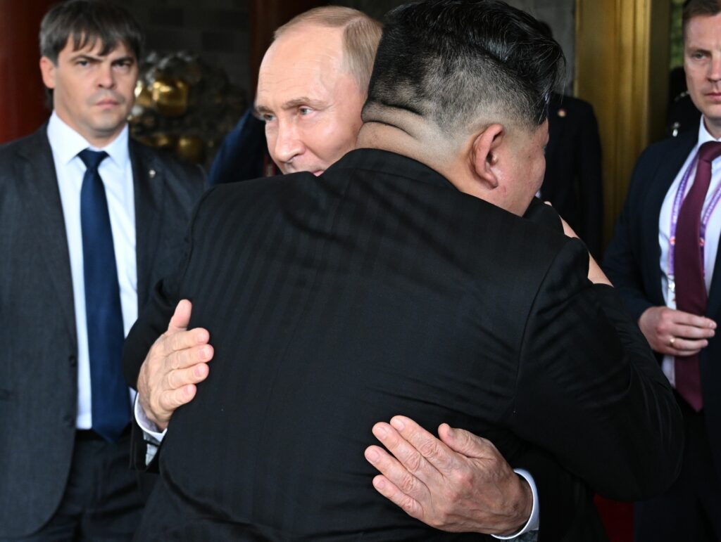 Kim Jong Un a promis să susțină Moscova până la capăt: „Dacă putem face ceva pentru a ajuta Rusia, o vom face cu siguranță și vom considera acest lucru o datorie fraternă”