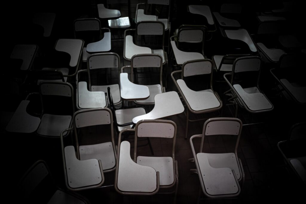 Un sfert din departamentele de fizică ale universităților din Marea Britanie riscă să fie închise