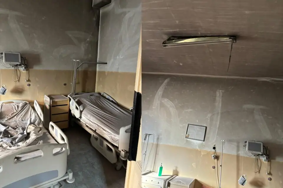 Incendiu în plină noapte la Spitalul Municipal din Rădăuți / 11 pacienți au fost evacuați