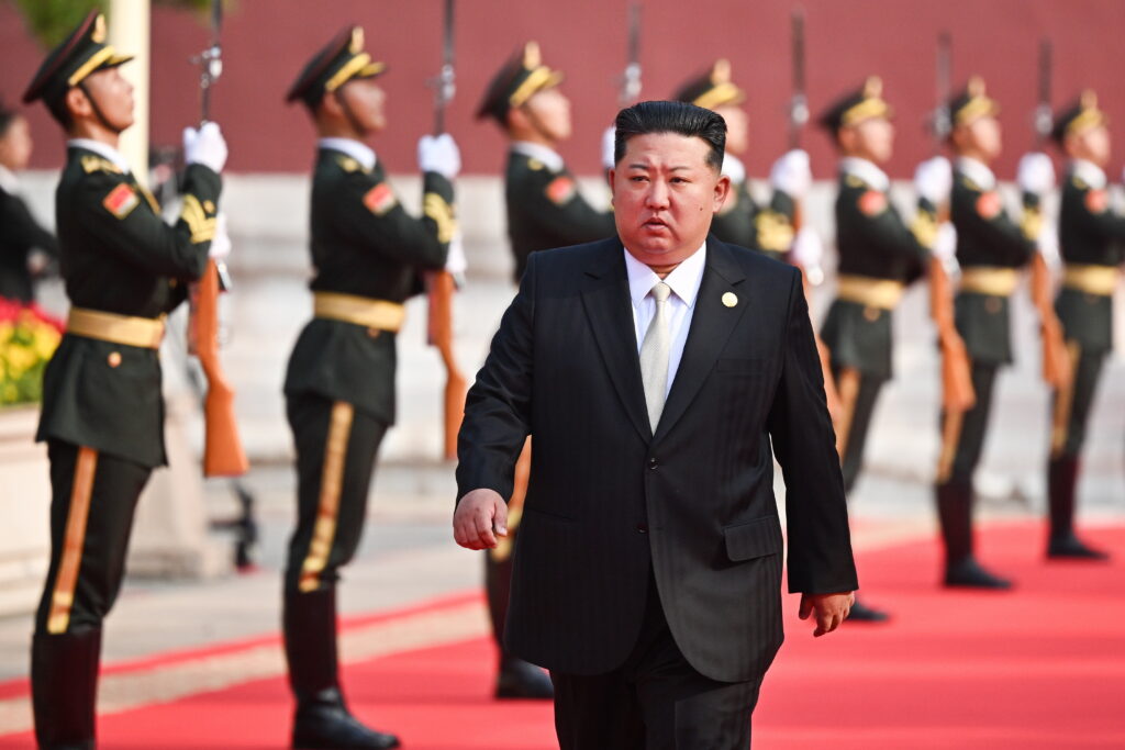 Obsesia maladivă a lui Kim Jong-un: și-a adus la Beijing propria toaletă