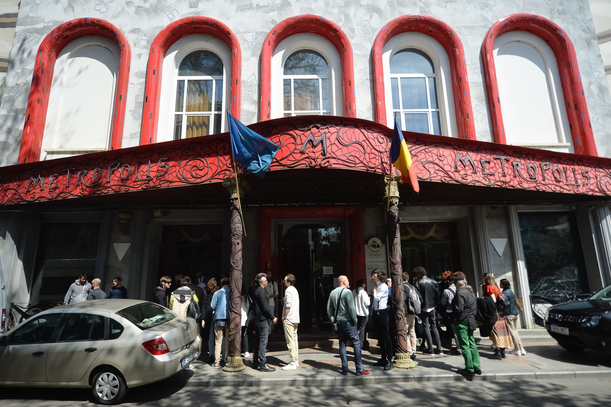 Actorul George Ivașcu revine în fotoliul de manager al Teatrului Metropolis, dar fără niciun anunț oficial al Primăriei București / Lumea teatrului e luată prin surprindere