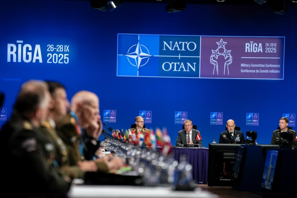 Letonia cere NATO să întărească apărarea aeriană a statelor baltice după incursiunile Rusiei