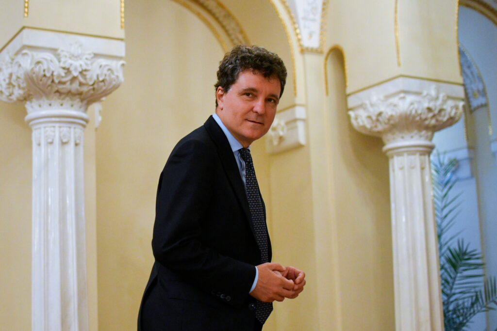 Nicușor Dan admite influența SRI în deciziile din domeniul politic și economic