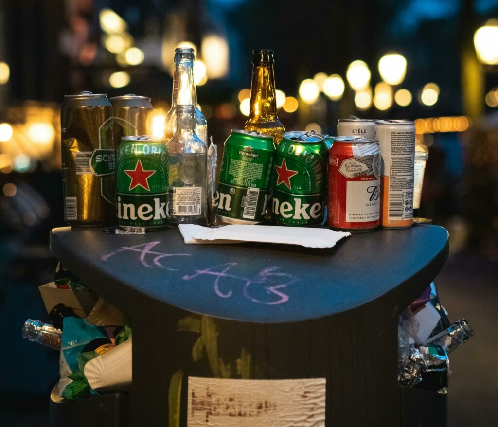 Administrația orașului Amsterdam a decis îndepărtarea coșurilor de gunoi stradale. Ce a introdus în schimb