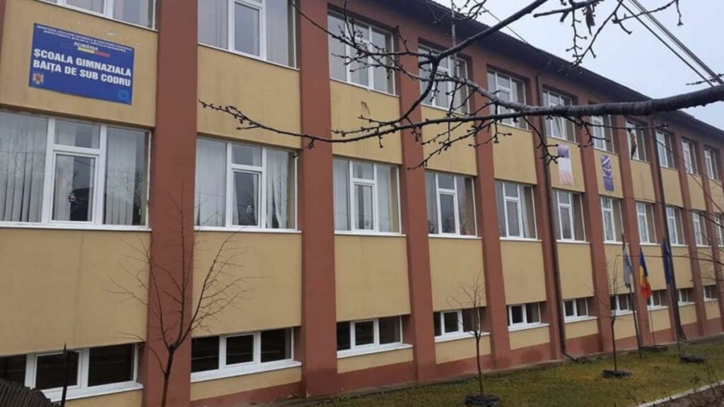 Tragedie în Maramureș: un elev de 13 ani a decedat după ce a leșinat la școală