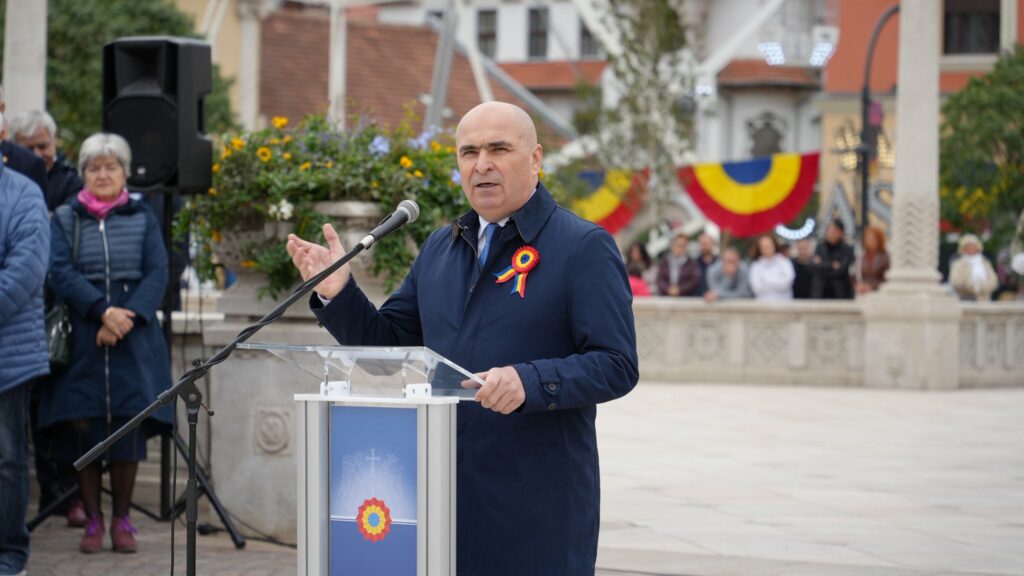 Discurs cu greutate la Oradea: Bolojan acuză lașitatea și hoția din interiorul României