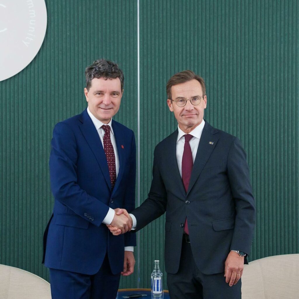 Nicuşor Dan a discutat cu premierul Suediei pe teme economice şi de securitate