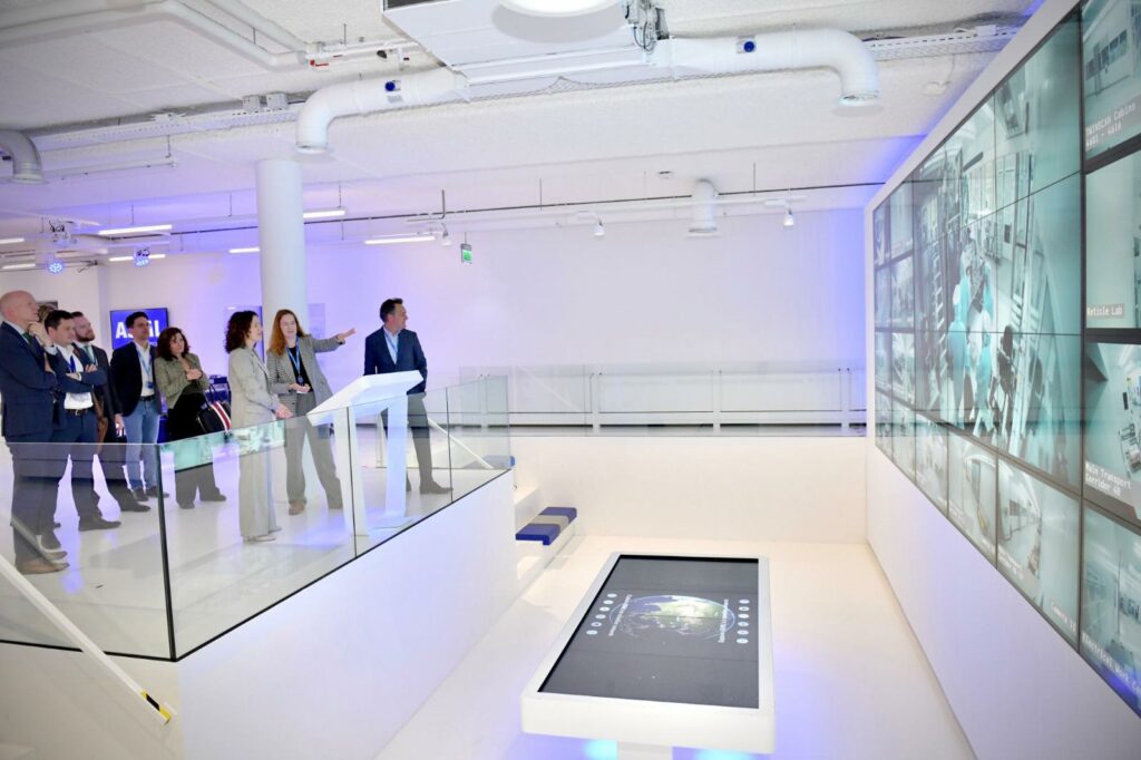 Roxana Mînzatu, vicepreședinta CE a inaugurat primul spațiu de formare ultra controlat din Europa