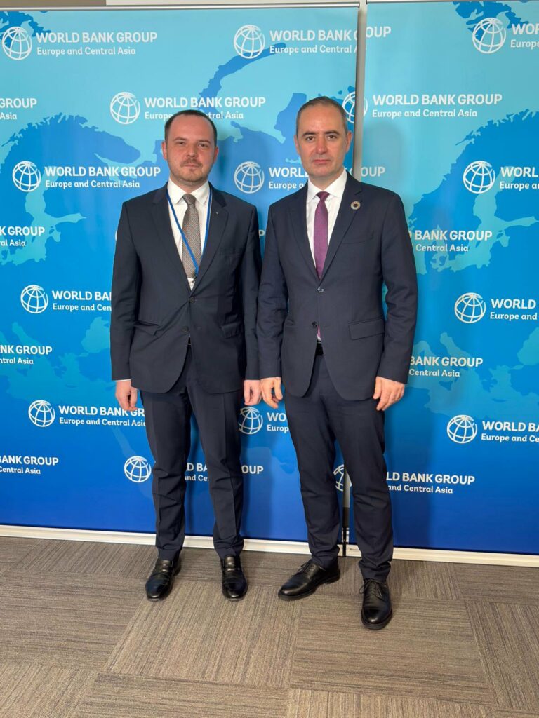 Parteneriat strategic pentru sănătate. Doi miniştri români la sediul Băncii Mondiale din Washington