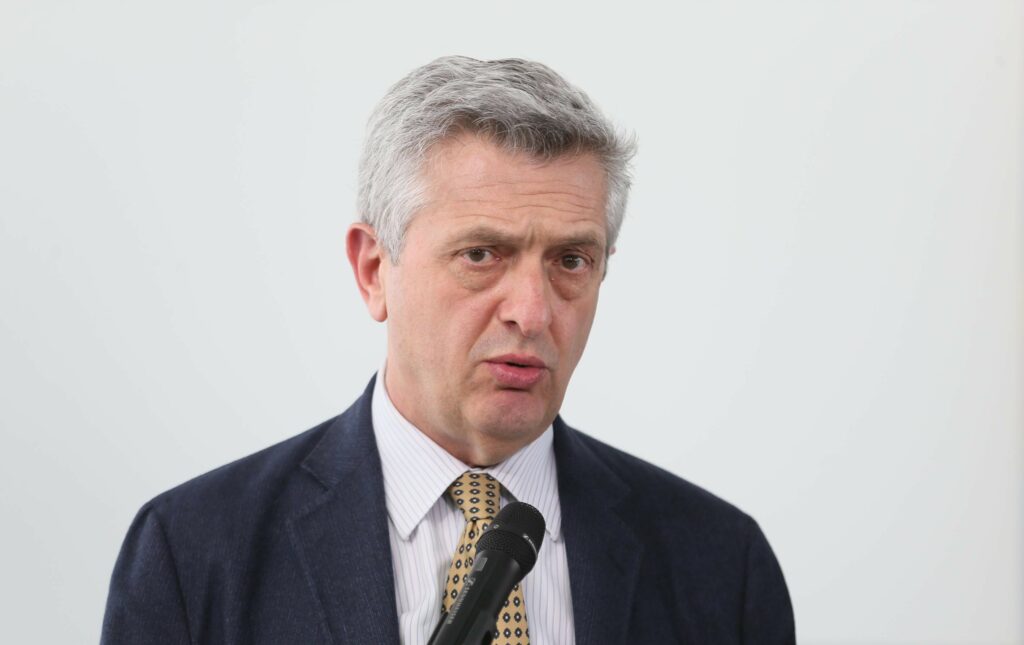 Practicile de deportare ale SUA încalcă legea. Ce crede șeful Agenției ONU pentru Refugiați