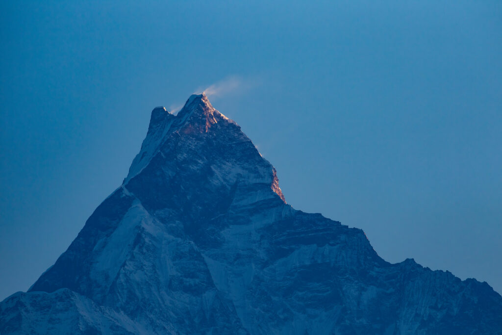 Tragedie în Nepal: Doi alpiniști au murit în urma unei expediții pe muntele Ama Dablam din Himalaya