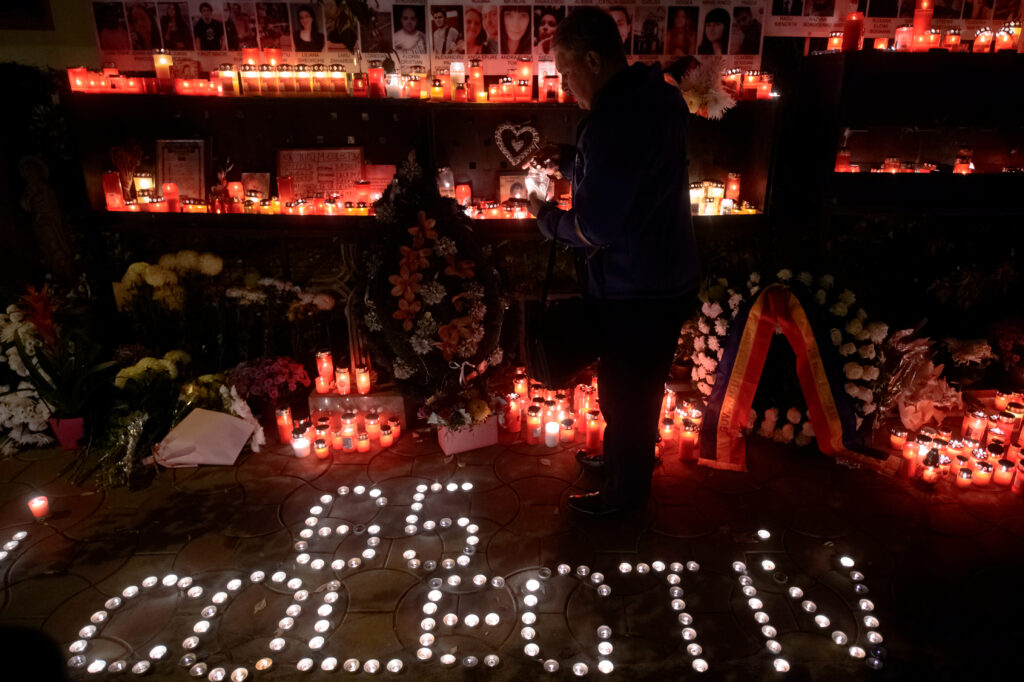 Zece ani de la tragedia din Colectiv: Marș de comemorare organizat în București