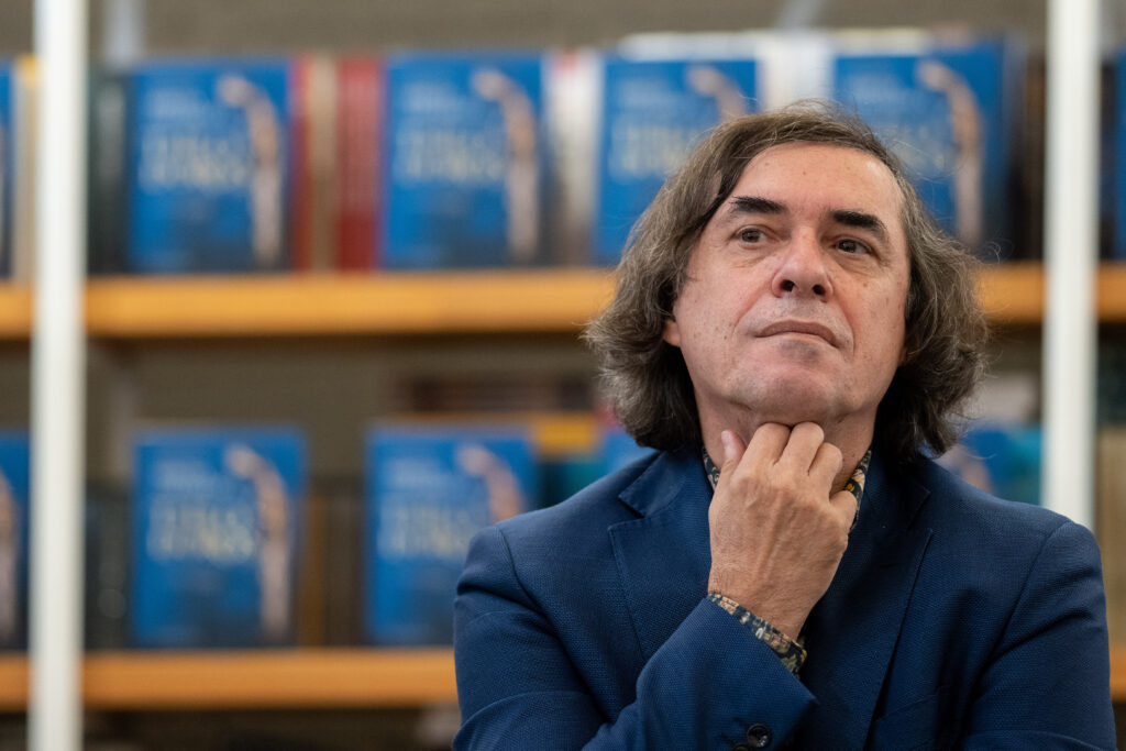 Mircea Cărtărescu, interviu în The Guardian: „A fi considerat demn de Premiul Nobel, chiar dacă este doar un zvon, este o onoare absolută”