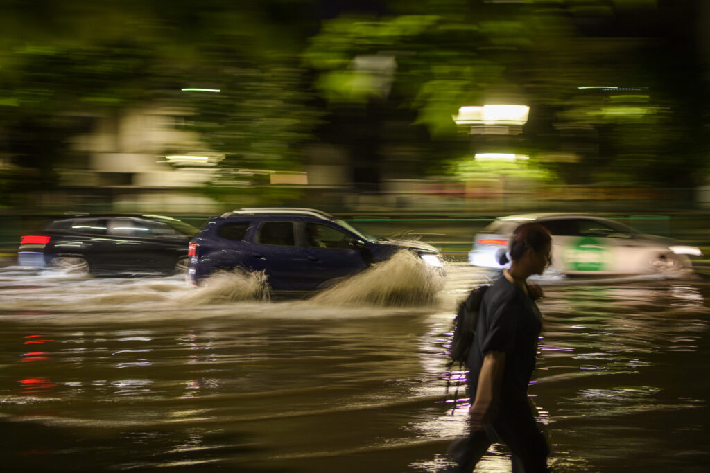 Avertizările MAI în contextul avertizării de cod roșu. Ce trebuie să evite cetățenii din zonele vizate