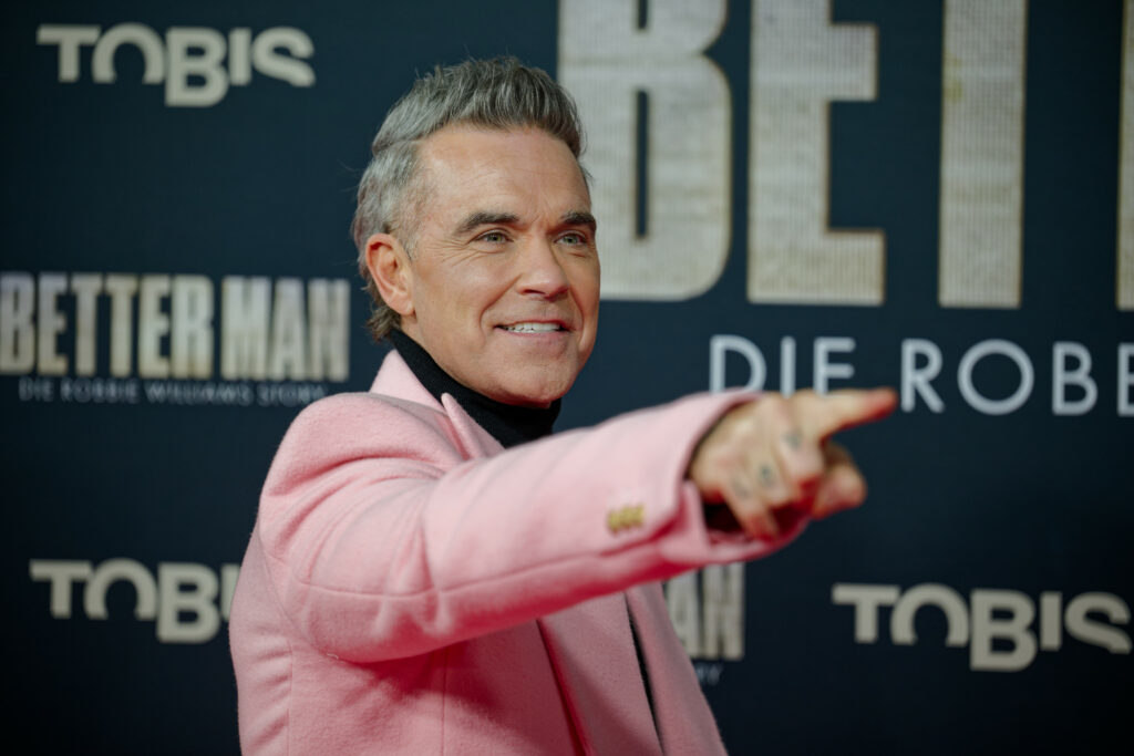 Robbie Williams dezvăluie că are sindromul Tourette