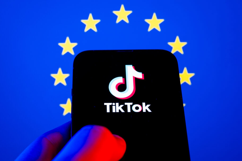 Comisia Europeană acuză Meta şi TikTok de încălcarea legislaţiei digitale europene