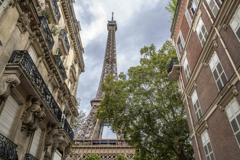 Turnul Eiffel, închis joi din cauza grevei din Franța