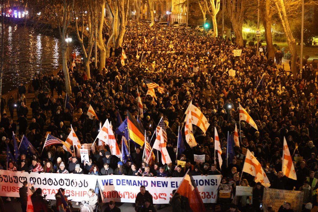 Partidul de guvernământ din Georgia a cerut interzicerea principalelor formațiuni de opoziție