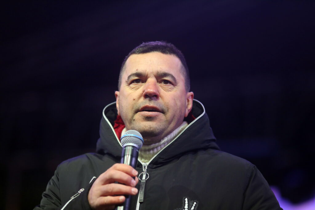 Cosmin Contra se întoarce în fotbal după o pauză de trei luni. Echipa pe care o va antrena va avea staff tehnic românesc
