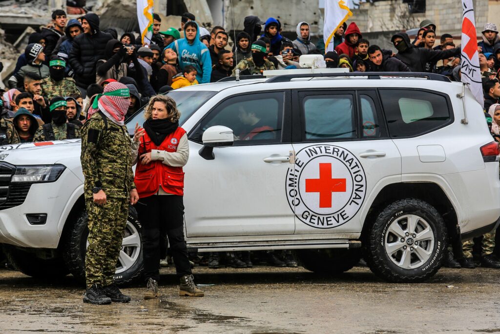 Diplomați europeni avertizează Israelul: Decizia de a bloca vizitele Crucii Roșii în închisori, „o greșeală gravă”