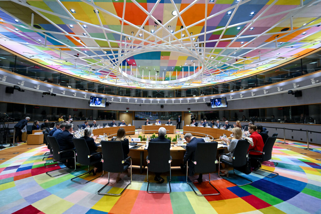 Liderii UE caută un compromis pe tema obiectivelor climatice și a competitivității economice