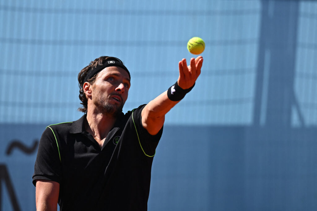 Afacere de familie la Shanghai Masters: Doi veri, în semifinale