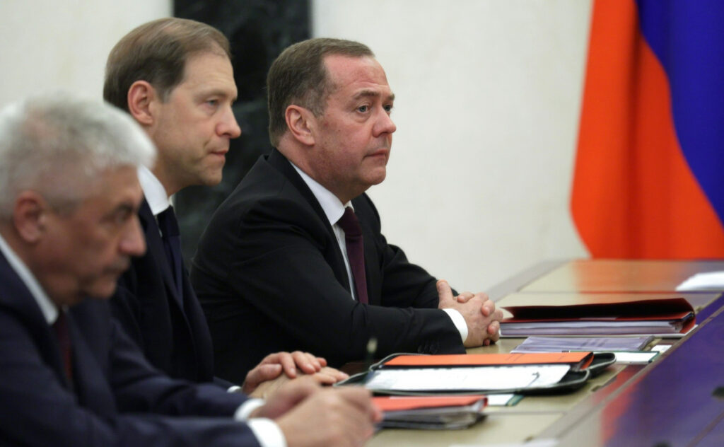 Rusia respinge acuzațiile privind dronele din Germania. Medvedev îi acuză pe Merz și Macron că vor să stârnească frica de război în Europa