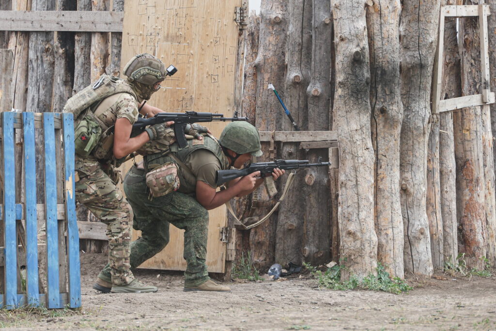 Un comandant rus a ordonat trupelor să tragă asupra civililor din apropierea orașului Povrovsk